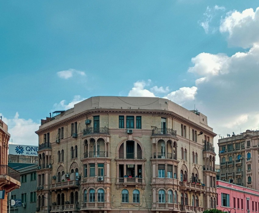 a large building with many windows