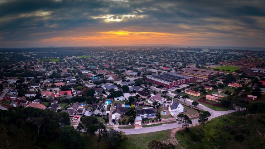 aerial view of the city QvYhwa