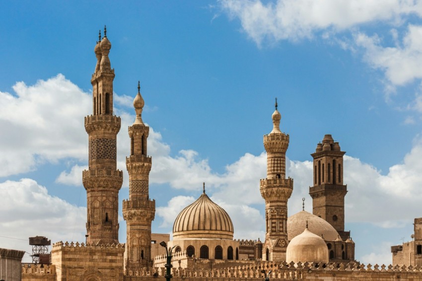 a large building with two towers and a dome 1INRvy