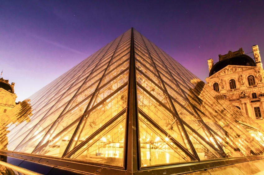 louvre pyramid museum france