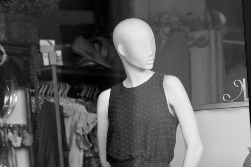 a black and white photo of a mannequins head