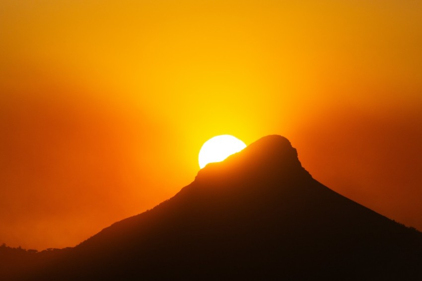 silhouette photography of mountain