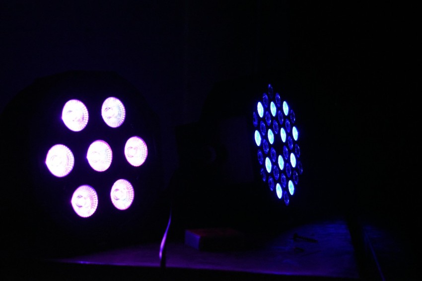 blue and white led light F