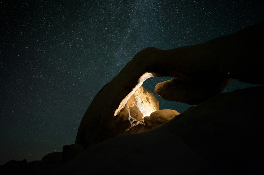 brown stone in the mountain during nighttime