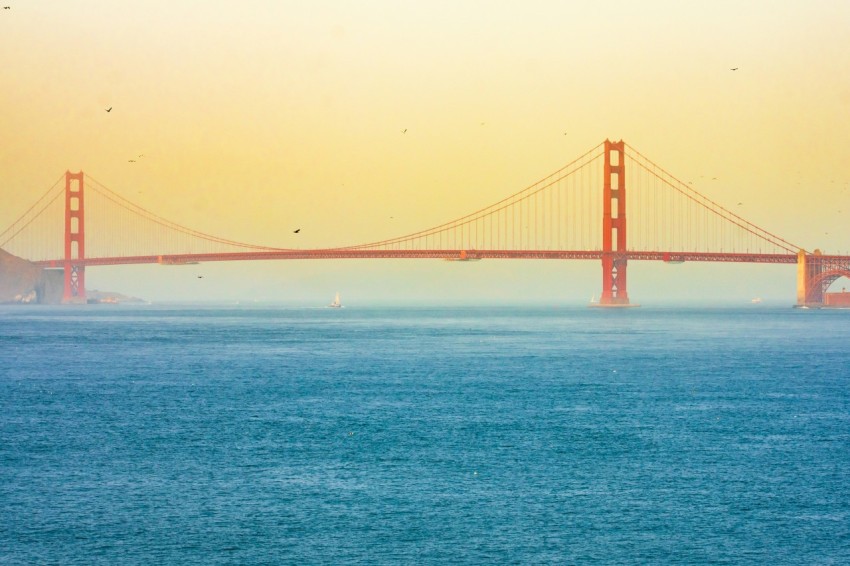 golden gate bridge view from sea cuzJKUCd