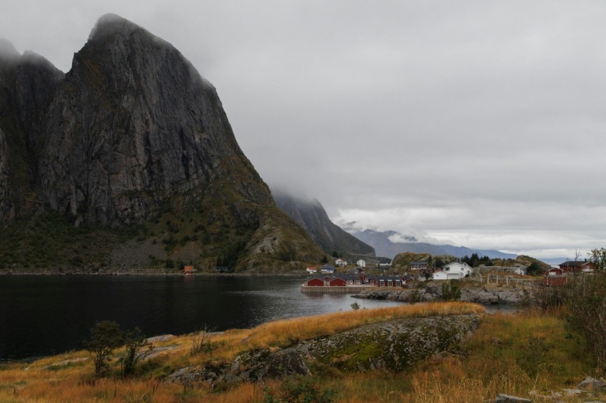 a small village on the shore of a lake