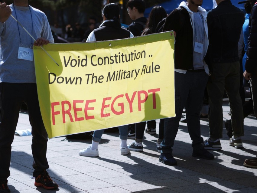 tarpaulin of free egypt