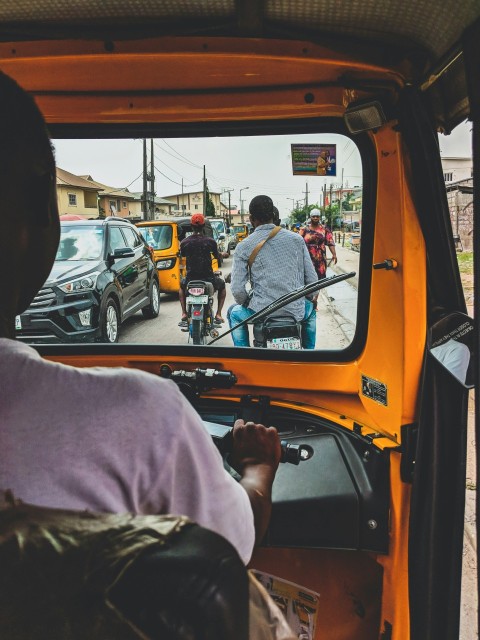 yellow and black vehicle t6nqZ0n3i