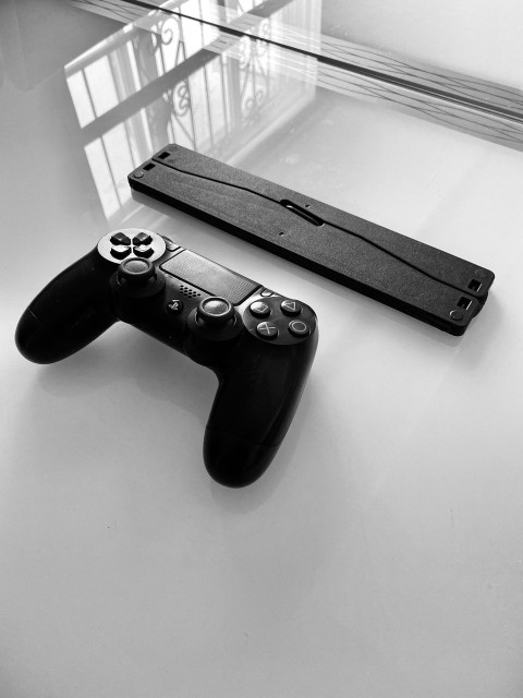 black sony ps 4 game controller xBaA9jwIc