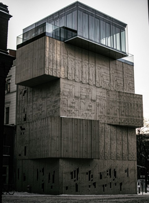 brown concrete building during daytime