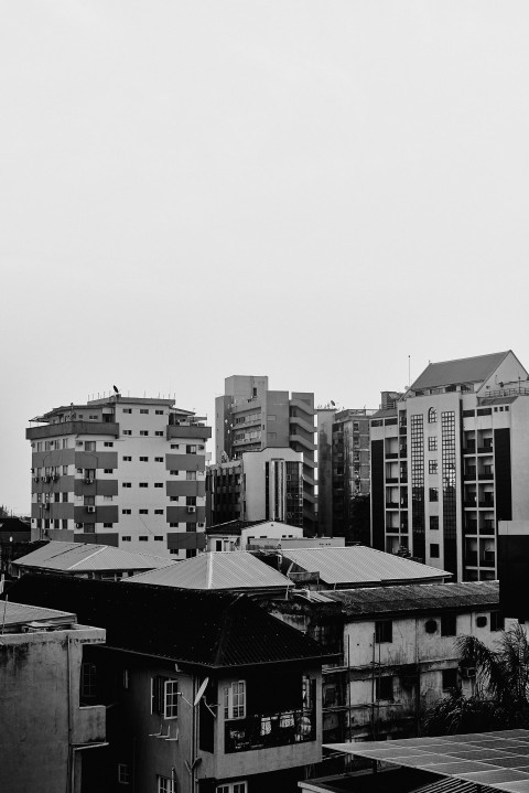 a black and white photo of a city skyline