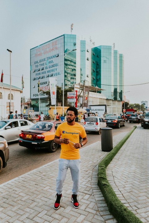 mens yellow top ZVa