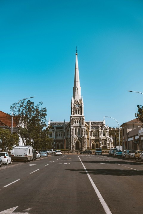 a large church with a steeple on the top of it 5GSMtv