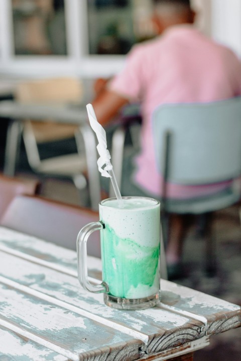 clear glass mug with ice cream Cn