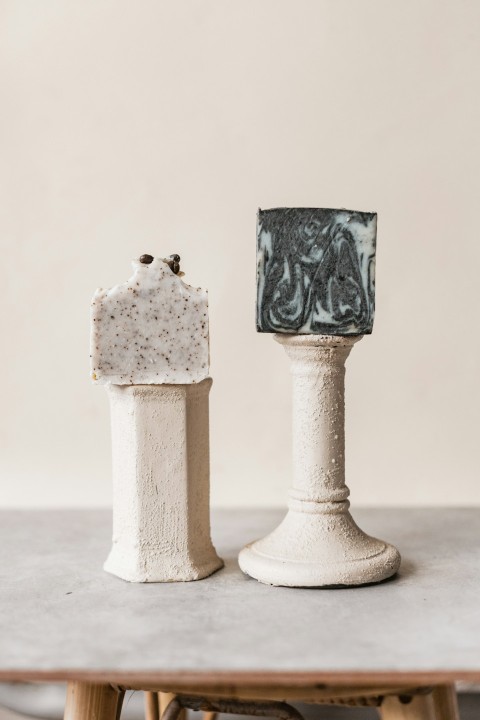 white and brown concrete pillar