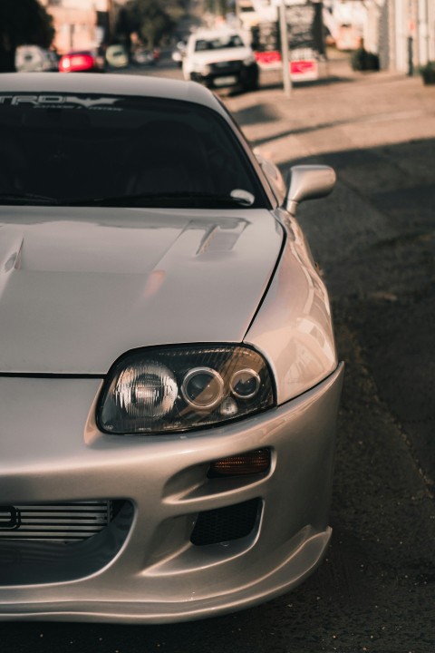 white bmw car on road during daytime f8rSP G