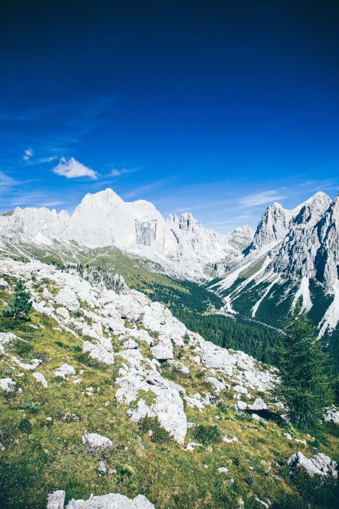 mountain ranges during daytime 0MN1we59