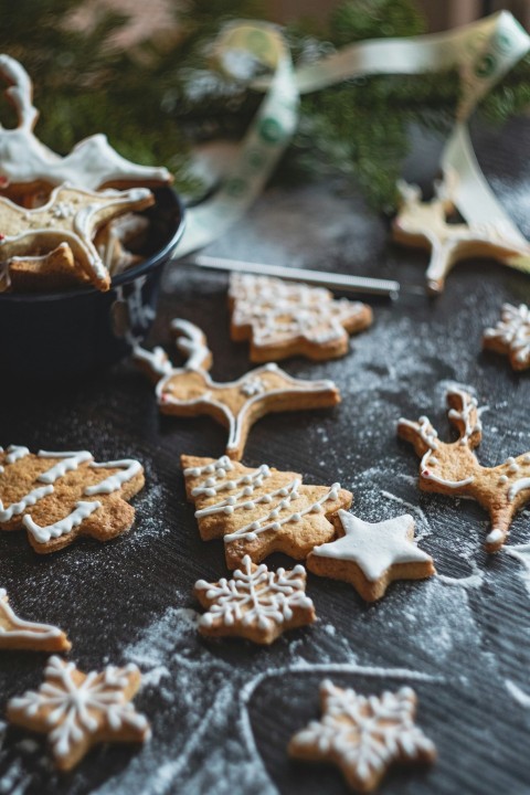 christmas tree star and reindeer cookies