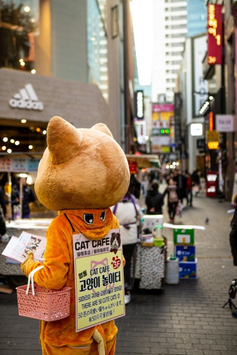 brown cat mascot ixe9