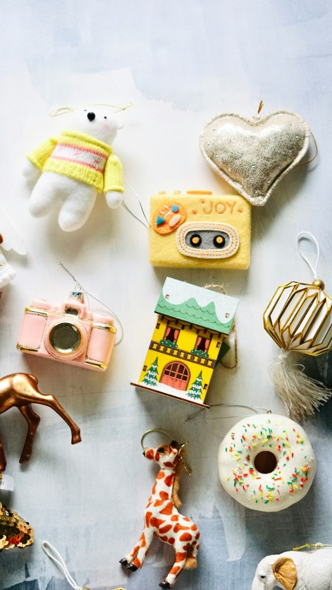 a table topped with lots of different types of toys 09y