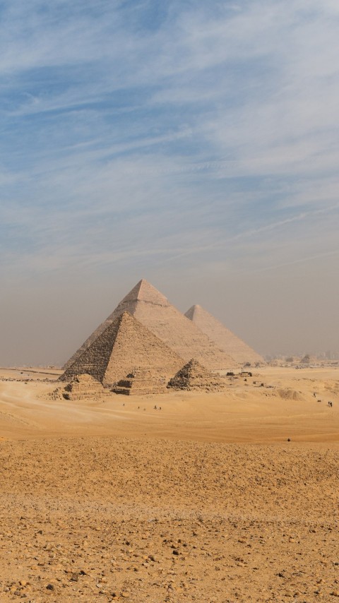 the pyramids of giza are in the desert Mkh6SOuL